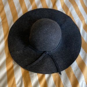 Wool brimmed hat
